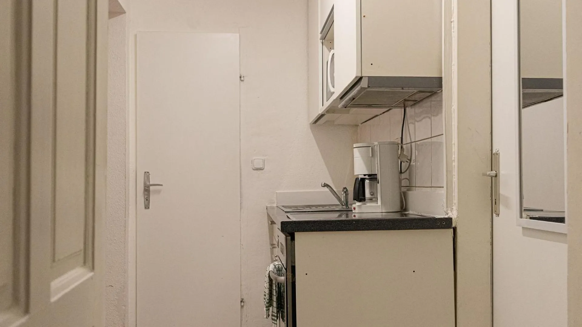 Apartment Comfy 2Br Wifi, Netflix, Near City Center Vienna Austria