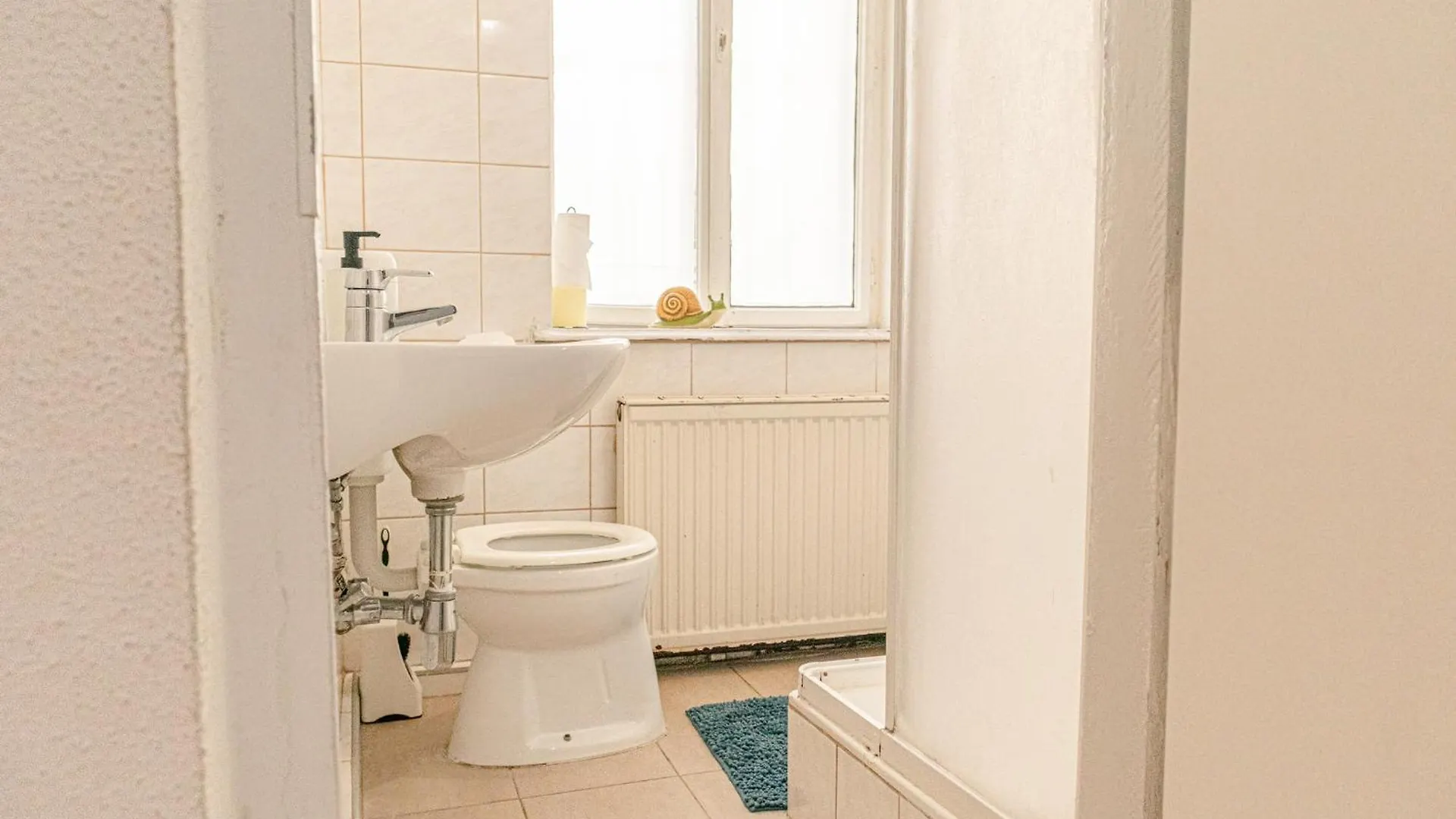 Comfy 2Br Wifi, Netflix, Near City Center Vienna 0*,